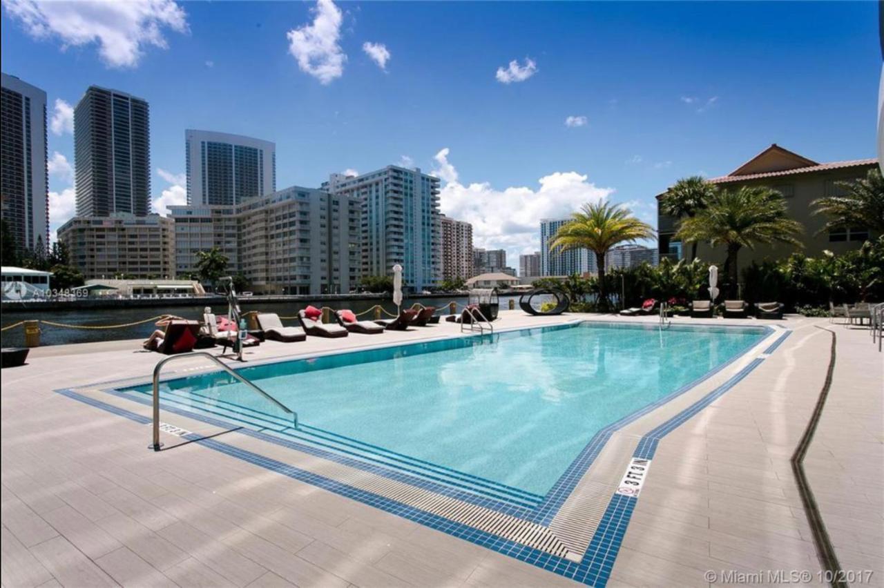 Amazing 1B-1B Apartment With Amazing View! 28A Hallandale Beach Exterior photo